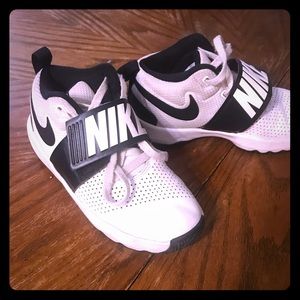 Youth Nike basketball shoes size 4